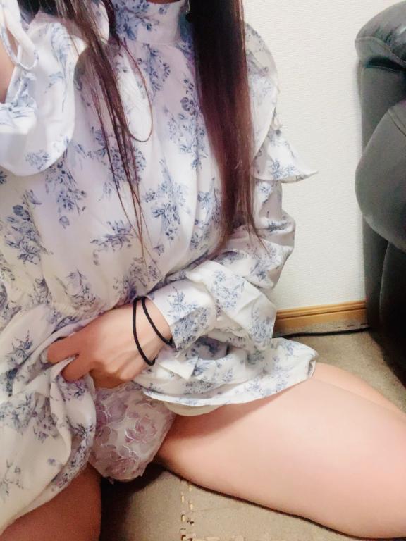 ゆあ【感度天井全身敏感美女】