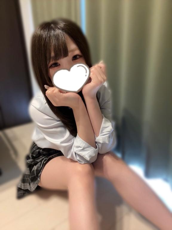 涼しいお部屋でアツアツに😳🩷⸝‍⸝‍⸝‍